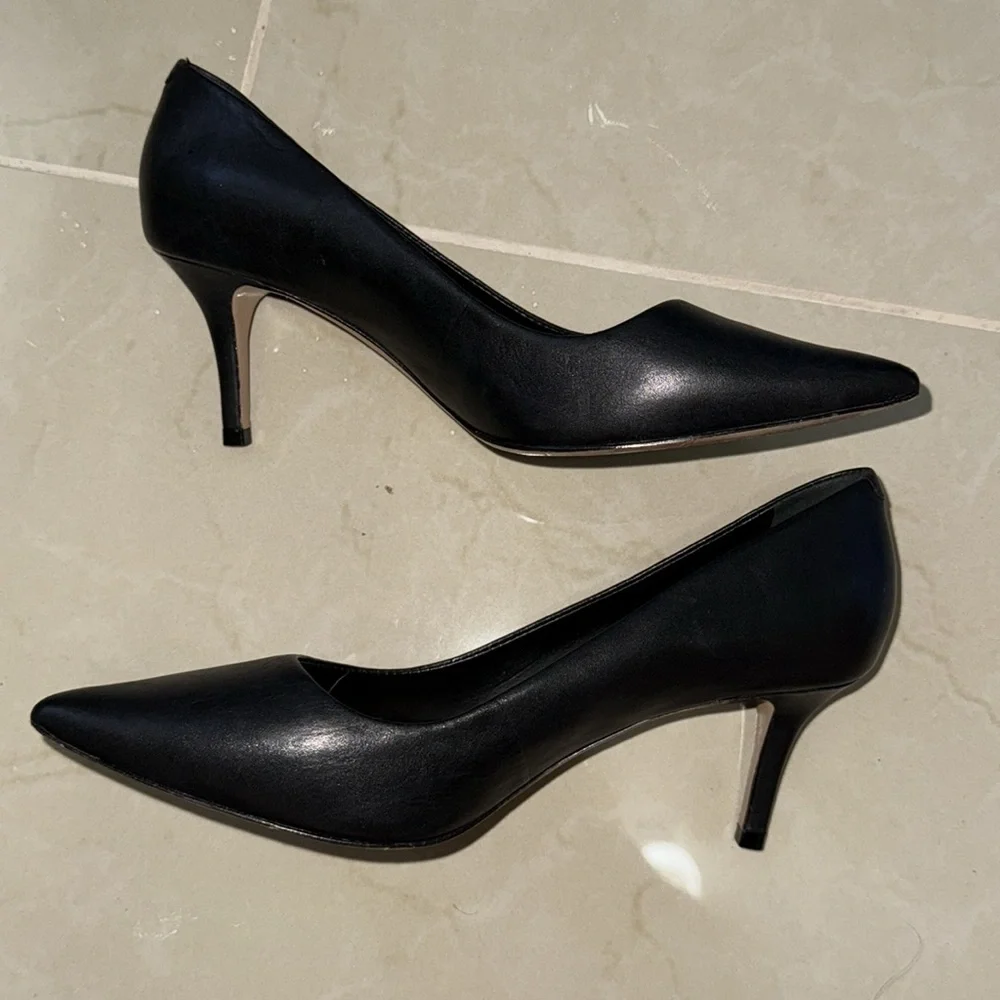SCHUTZ classic black